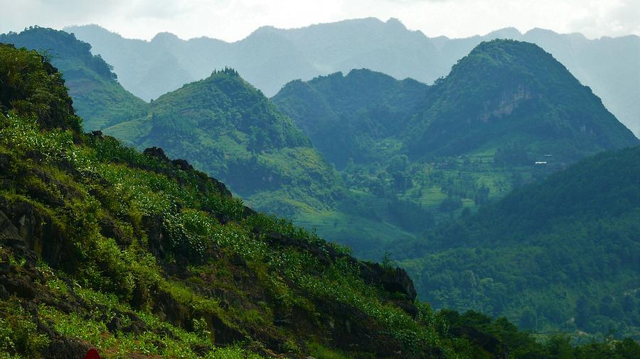 Mountains of Vietnam Photograph by Robert Bociaga