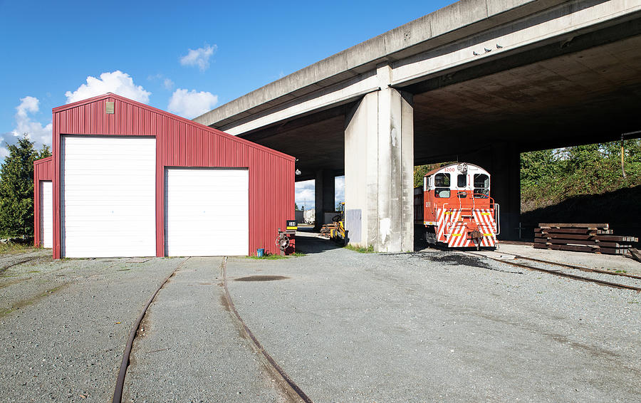 Mt Vernon Terminal Railway and Shed Photograph by Tom Cochran