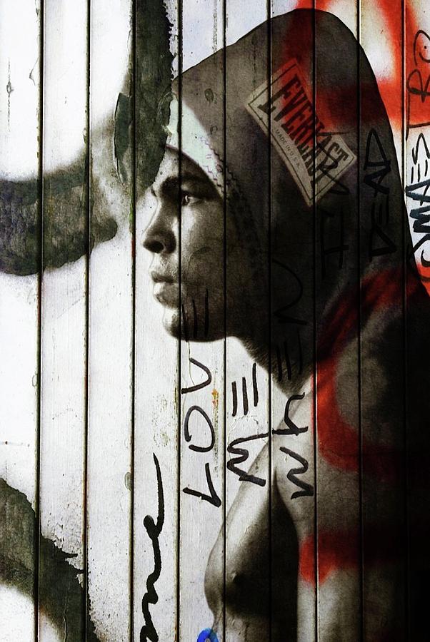 Boxing Mixed Media - Muhammad Ali - The Champ by Paul Lovering