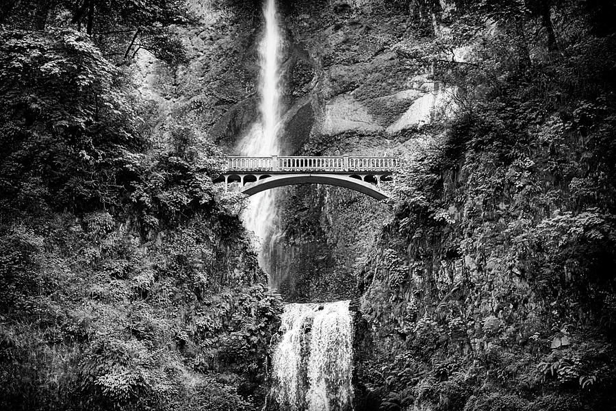 Multnomah Falls 5858BW Photograph by Rudy Umans