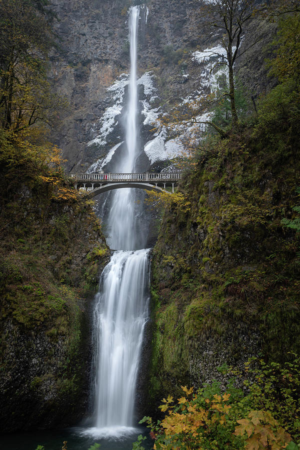 Multnomah Falls in Autumn Photograph by Laura Zahm - Fine Art America