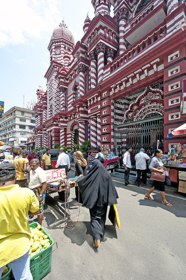 Muslim market, Red Mosque, Pettah, Fort, Colombo, Sri Lanka Photograph by Pilesasmiles