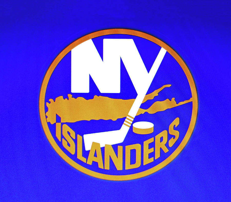 N Y Islanders Logo Photograph by Allen Beatty