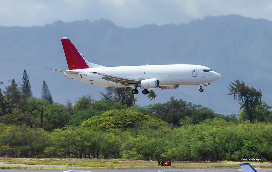 N362NC Northern Air Cargo Boeing 737 Landing Daniel K Inouye International Airport Honolulu Art Photograph by Reid Callaway