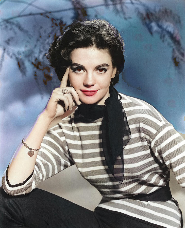 Natalie Wood Photograph - Natalie Wood - publicity photo by Movie World Posters