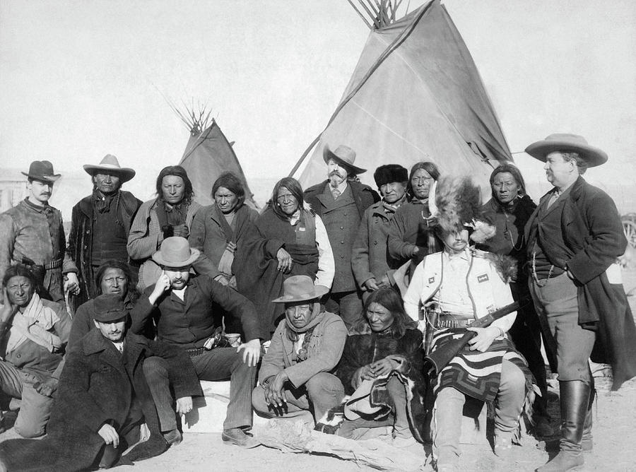 Ventilere løn tilbagebetaling Native American Chiefs Meeting With Buffalo Bill - 1891 Photograph by War  Is Hell Store