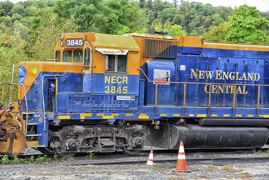 New England Centrals 3845 Photograph by Mike Martin