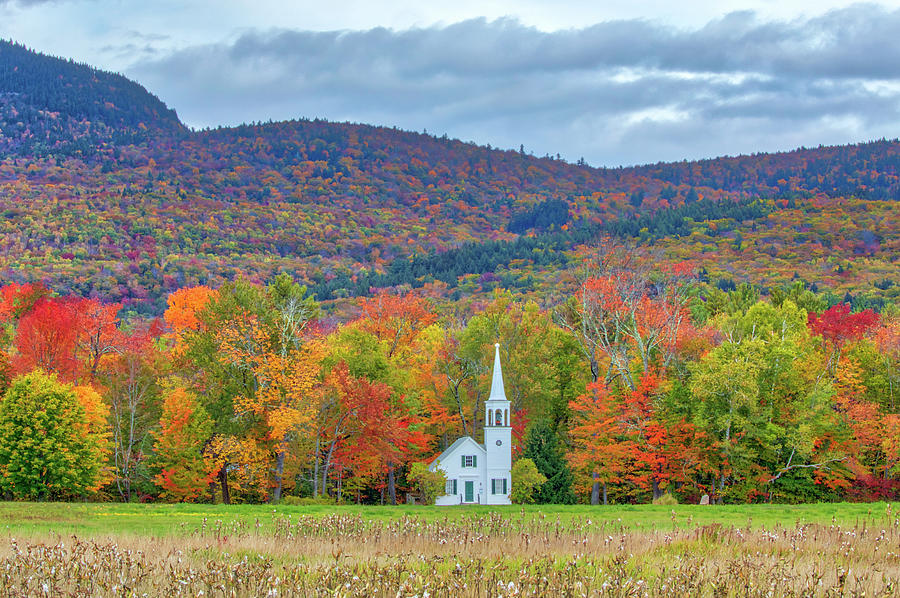New Hampshire Fall Foliage at the Wonalancet Union Church Photograph by Juergen Roth