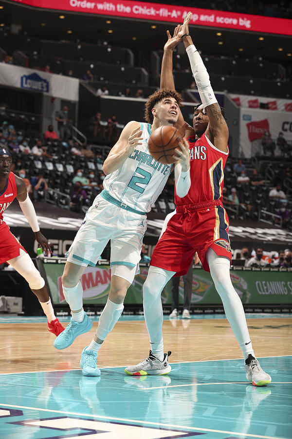 New Orleans Pelicans v Charlotte Hornets Photograph by Kent Smith