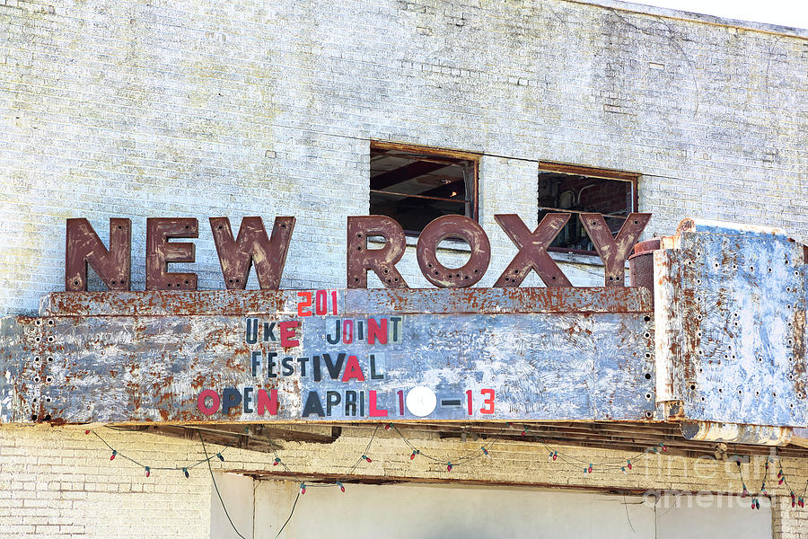 New Roxy Billboard Color Clarksdale Ms  Photograph by Chuck Kuhn