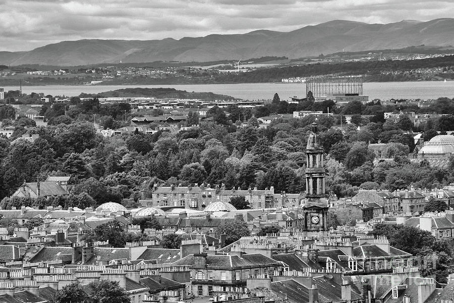 New Town Cityscape - Edinburgh - Black and White Photograph by Yvonne Johnstone