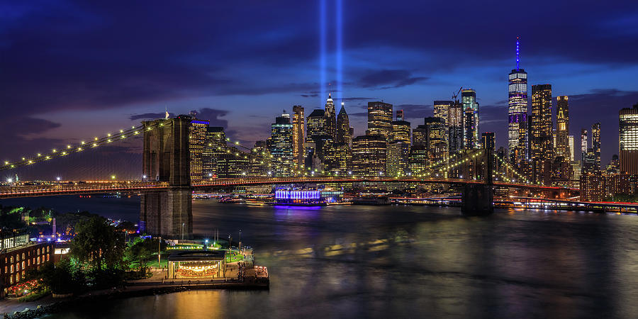 New York City Skyline and Brooklyn Bridge at dusk - 9/11 Tribute in ...