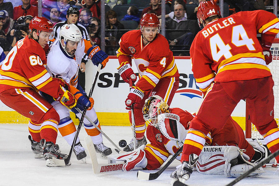 New York Islanders v Calgary Flames Photograph by Derek Leung