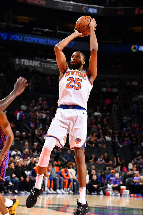 New York Knicks v Phoenix Suns Photograph by Barry Gossage New York Knicks v Phoenix Suns Photograph by Barry Gossage
