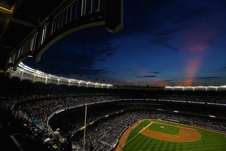New York Mets v New York Yankees Photograph by Al Bello