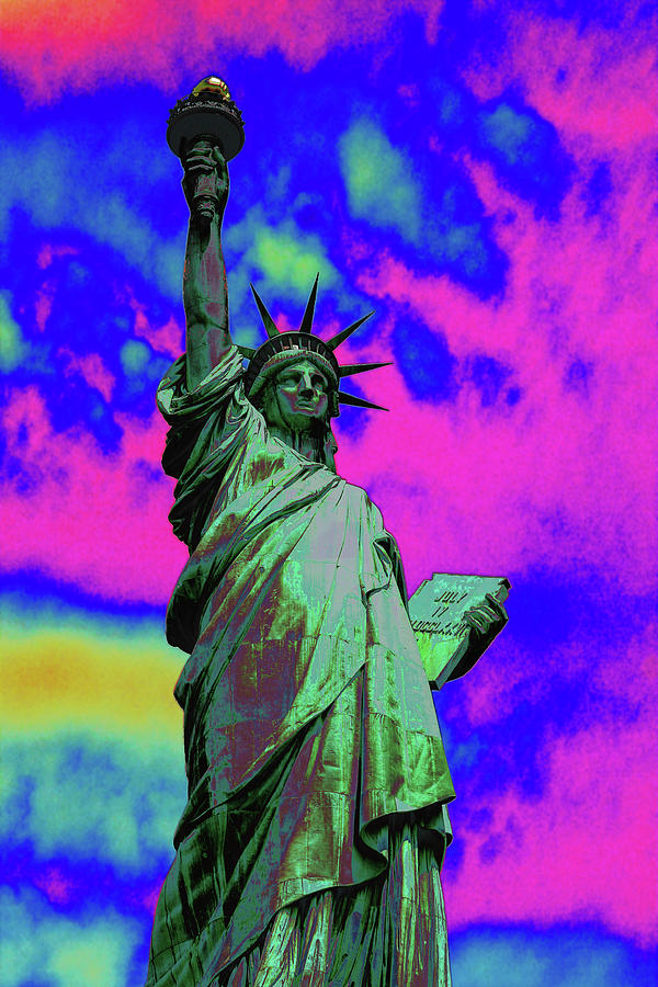 Architecture Digital Art - New York Pink Liberty by Karel De Gendre