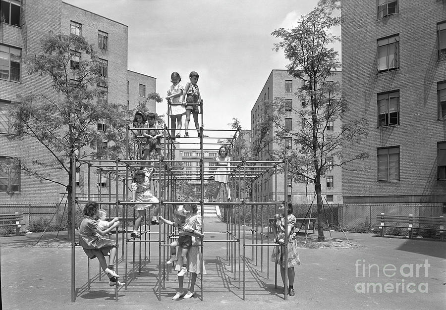 New York - Public Housing, 1941 Photograph by Gottscho Schleisner