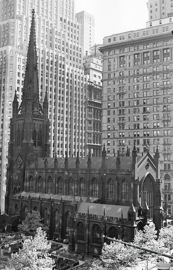 New York - View Of Trinity Church, 1952 Photograph by Angelo Rizzuto