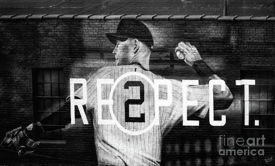 New York Yankees Derek Jeter Men's Re2pect Sweatshirt