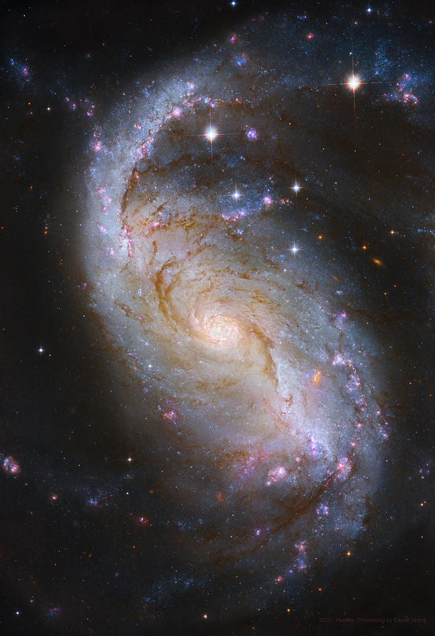 NGC 1672 Barred Spiral Galaxy from Hubble by Hubble Legacy Archive ...