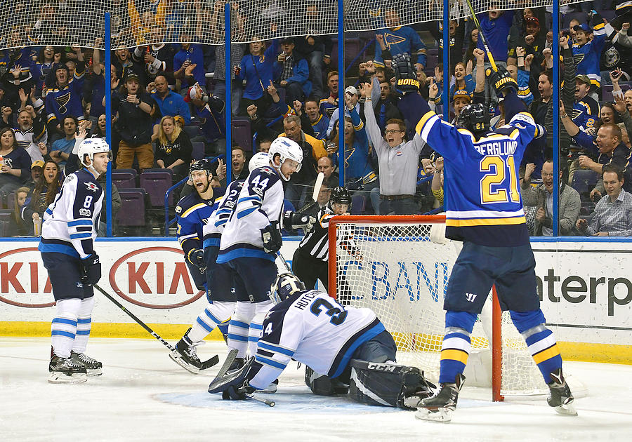 NHL: APR 04 Jets at Blues Photograph by Icon Sportswire