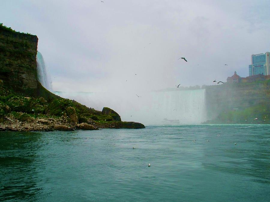 Maid of the Mist, Horseshoe Falls,Niagara Photograph by Bnte Creations