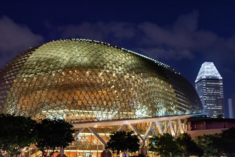 Night photo of the roof of Singapore Esplanade taken from Esplan ...