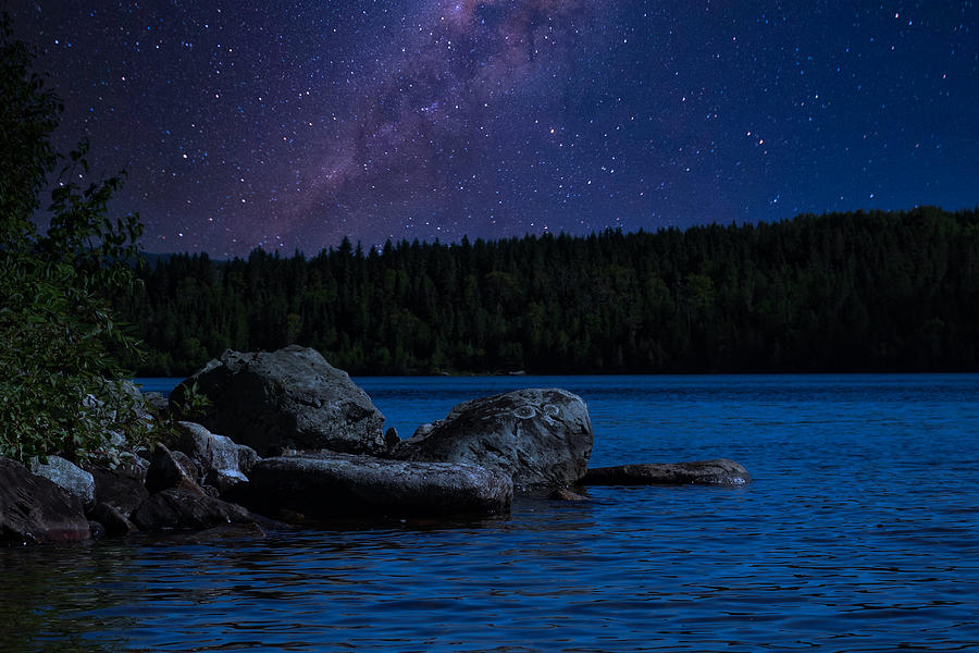 Night Sky and Milky Way Over Lake Photograph by Russ Considine