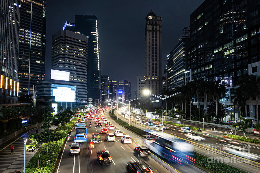 Night Traffiv In Jakarta Business And Financial District In Indo 