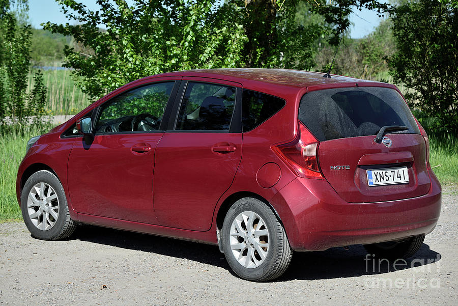 Nissan Note Photograph by Esko Lindell