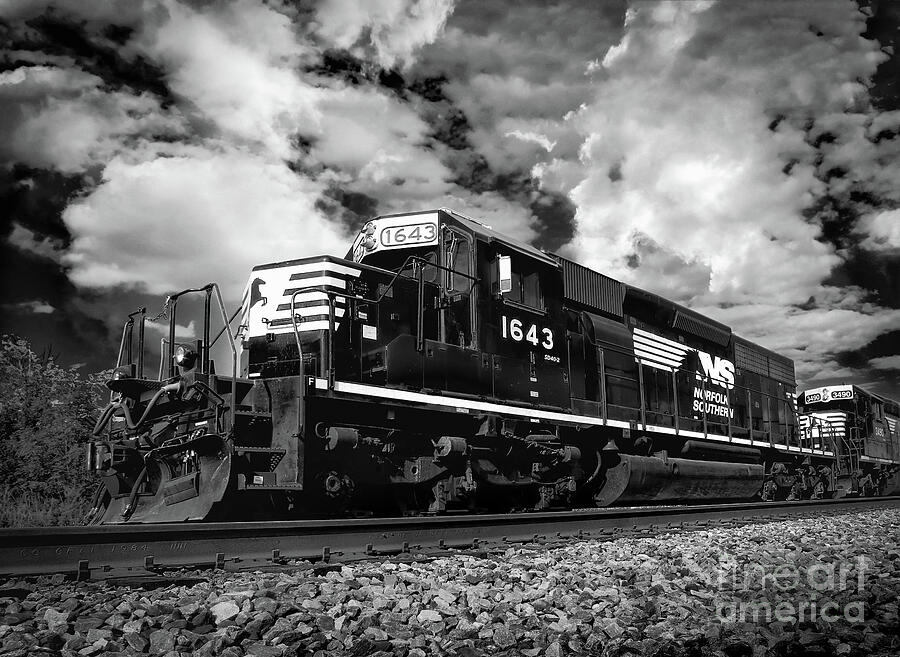 Norfolk and Southern Train Photograph by Shelia Hunt
