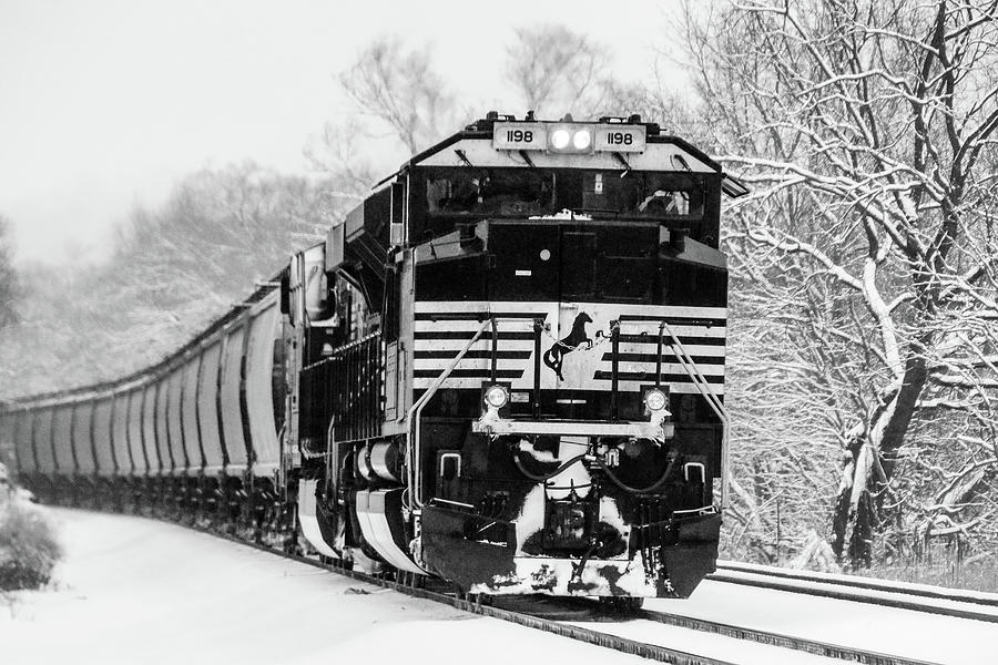 Norfolk Southern 1198 Photograph by Deb Beausoleil