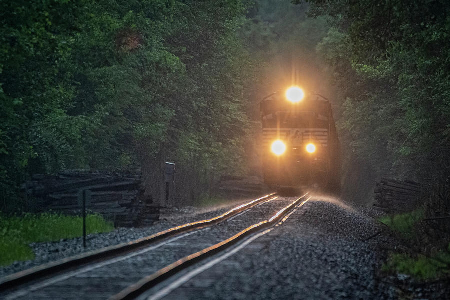 Norfolk Southern T4 locomotive 1098 leads empty coal train Photograph by Jim Pearson
