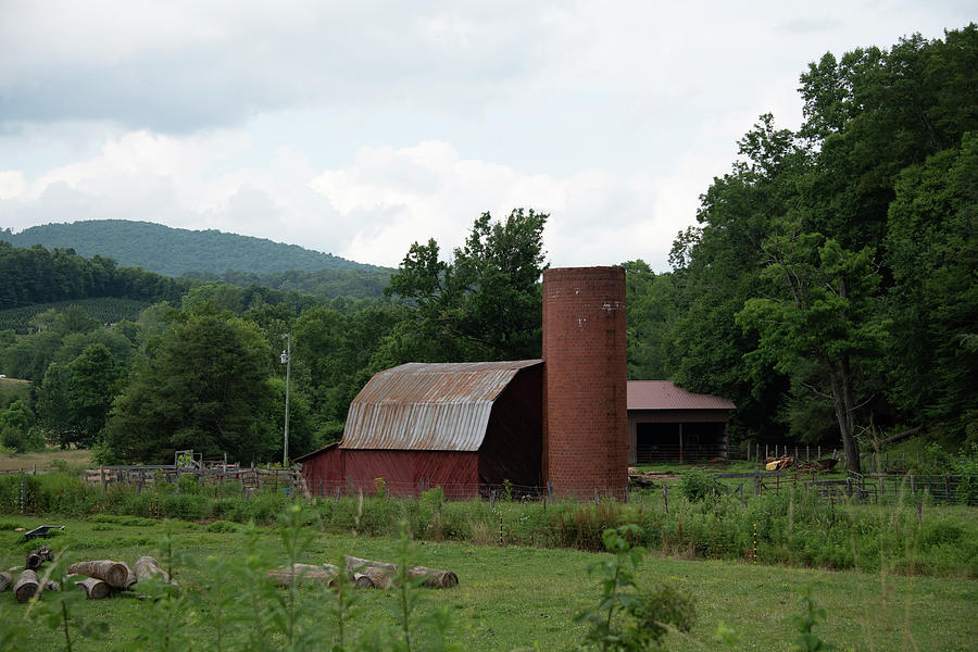 North Carolina Barn  Photograph by John Kirkland
