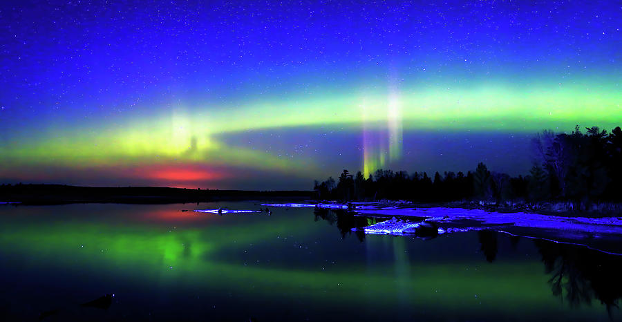 Northern Lights over Boulder Lake Photograph by Shixing Wen