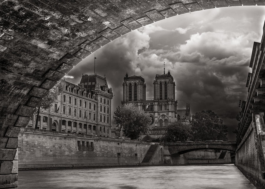 Notre-Dame de Paris B&W Photograph by Jean Surprenant