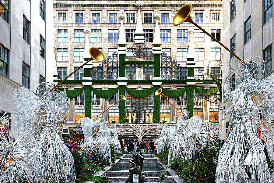 NYC Roc Center Channel Garden Holiday view Photograph by Regina Geoghan