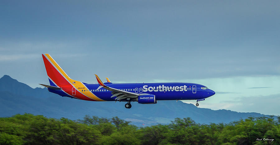 N8303R Southwest Airlines Boeing 737 Landing Honolulu International Airport Art Photograph by Reid Callaway