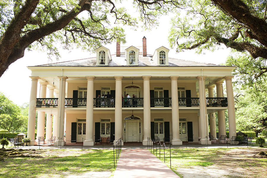 Oak Alley Plantation House Photograph by Lori Rider - Fine Art America