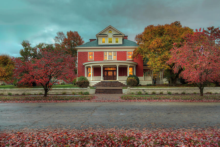Architecture Photograph - Oak Ridge Mansion  by Larry Braun