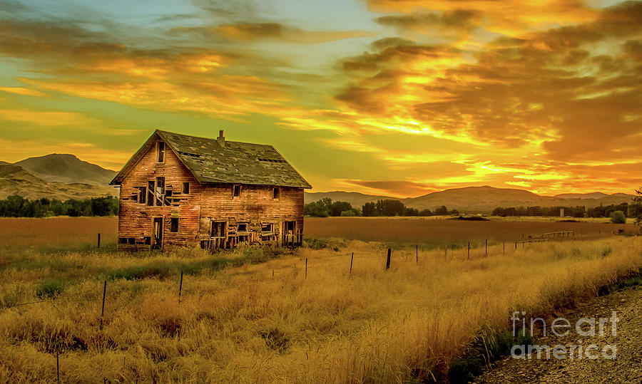 Old Barn And Sunset Photograph by Robert Bales