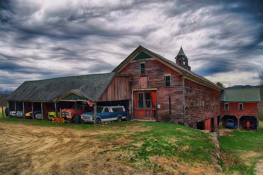 Old Barn And Vintage Cars Photograph