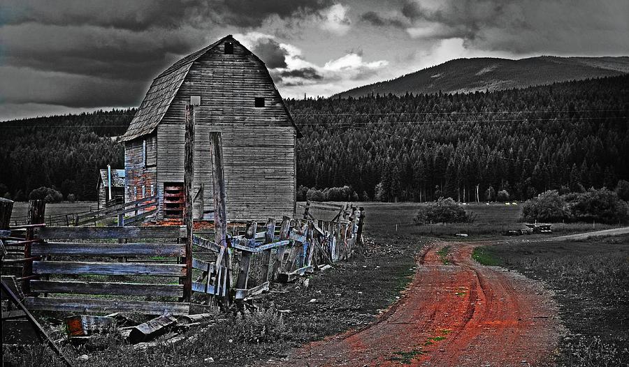 Old Barn In Northeast Montana  Digital Art by Fred Loring