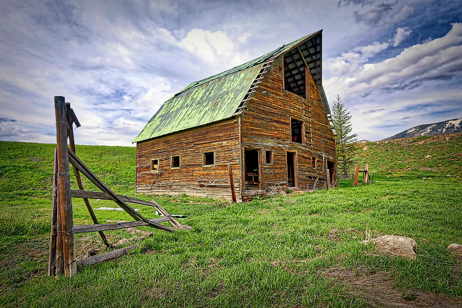 Landscape Photograph - Old Barn In Steamboat Colorado by James Steele