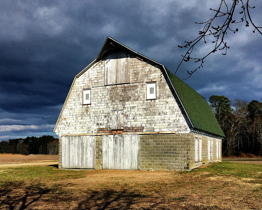 Old Barn in Sussex County Photograph by Bill Swartwout