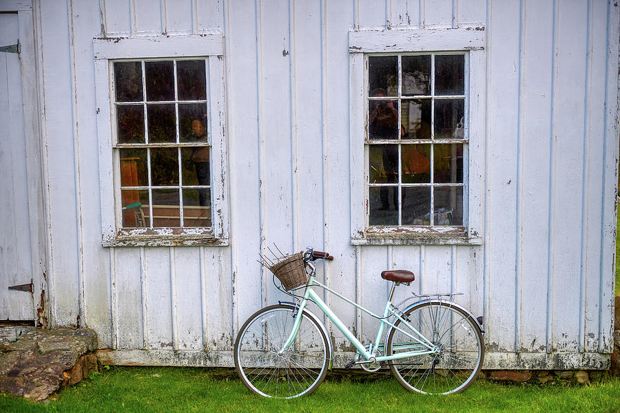 Old Bicycle Photograph by Paul Freidlund