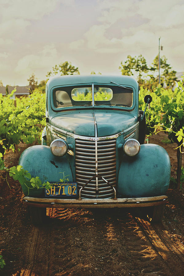 Vintage Mixed Media - Old Car On A Farm by Sandi OReilly