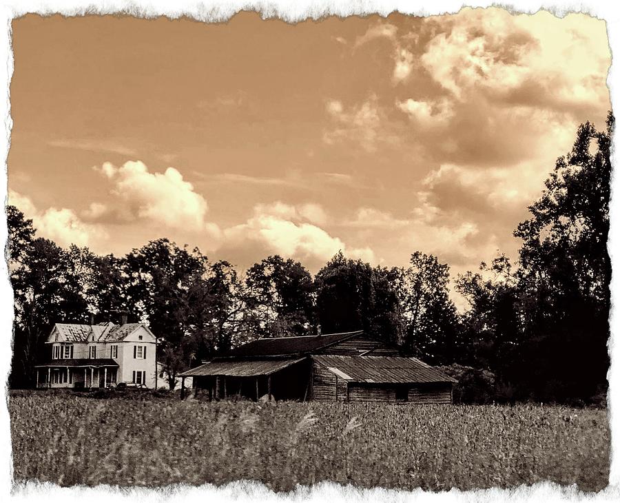 Old Country home Photograph by Kim Galluzzo