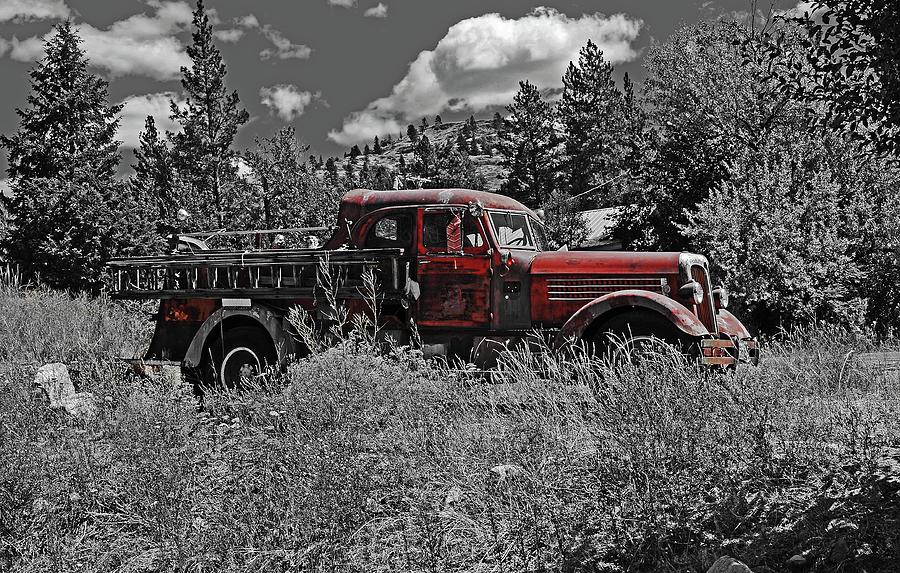 Old Fire Trucks  Digital Art by Fred Loring