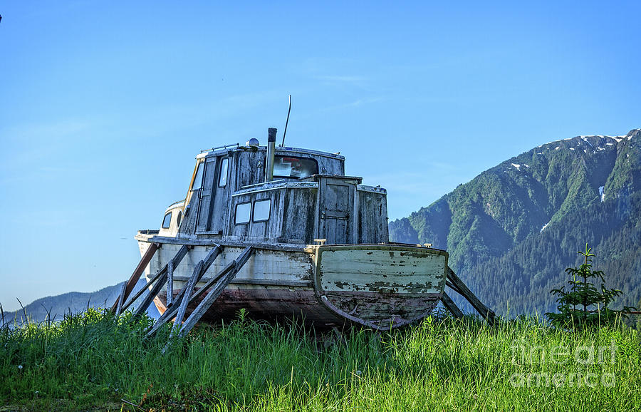Old Fishing Boat Photograph by Robert Bales